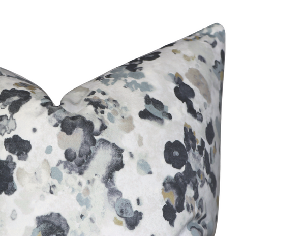 Niumi Storm Luxurious Velvet Pillow Cover