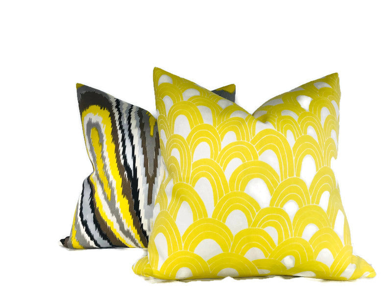 Trina Turk Outdoor Arches Pillow Cover in Bamboo Yellow