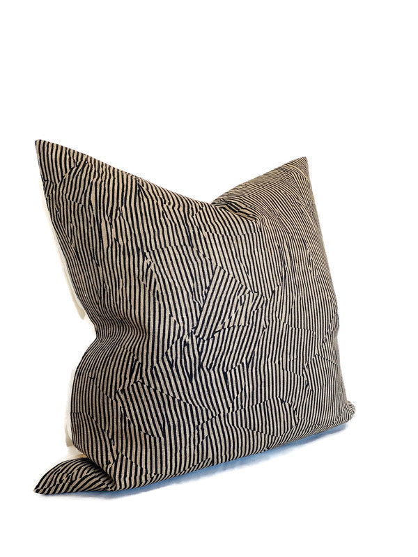 Kelly Wearstler Avant Pillow Cover in Linen Black