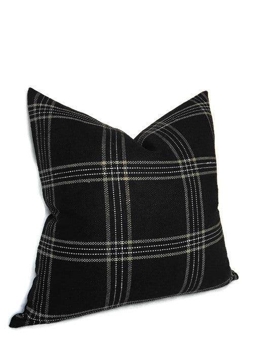 Dundee Pillow Cover in Jet Black